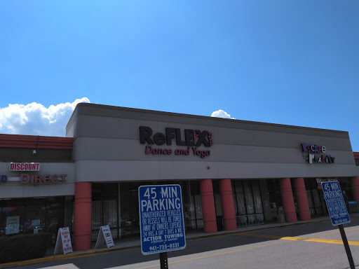 Movie Theater «Parkway 8 Cinema», reviews and photos, 6300 N Lockwood Ridge Rd, Sarasota, FL 34243, USA