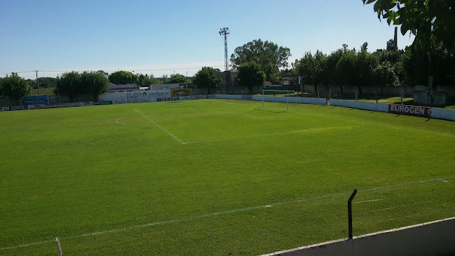 Opiniones de Parque Artigas de Carmelo (Liga Carmelitana de Fútbol) en Carmelo - Campo de fútbol