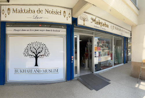 Librairie Maktaba Bukhary and muslim Noisiel