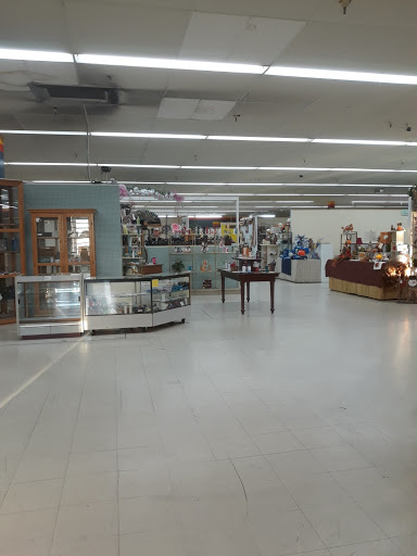 Flea Market «Vendors Mall of Corbin», reviews and photos, 1308 London Hwy, Corbin, KY 40701, USA