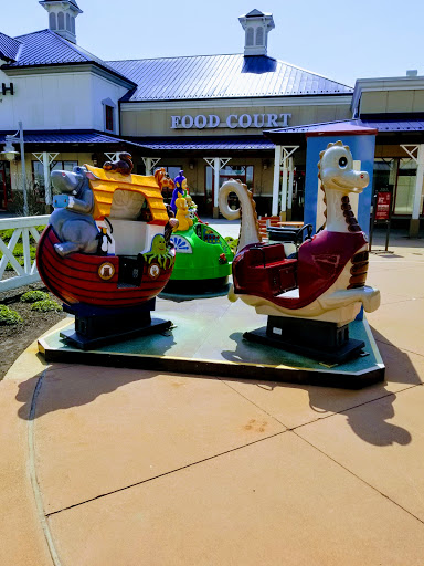 Outlet Mall «Tanger Outlet Jeffersonville», reviews and photos, 8000 Factory Shops Blvd, Jeffersonville, OH 43128, USA