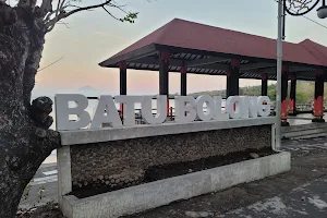 Objek Wisata Batu Bolong image