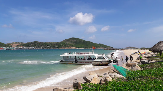 Kinh Beach