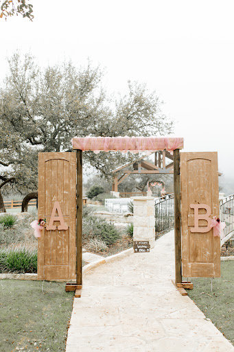 Wedding Venue «THE SPRINGS Event Venue», reviews and photos, 420 Upper Cibolo Creek Rd, Boerne, TX 78006, USA