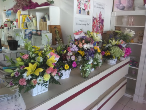 Florist «A1 Flowers By June Taylor», reviews and photos, 771 Main St, Dunedin, FL 34698, USA