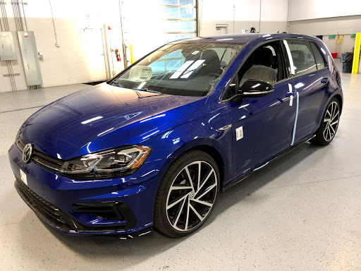 Volkswagen Dealer «Elgin Volkswagen», reviews and photos, 2630 Auto Mall Dr, Elgin, IL 60124, USA