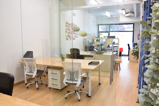 GWC Coworking Barcelona. NO es una copistería. Alquiler despachos para empresas y emprendedores..