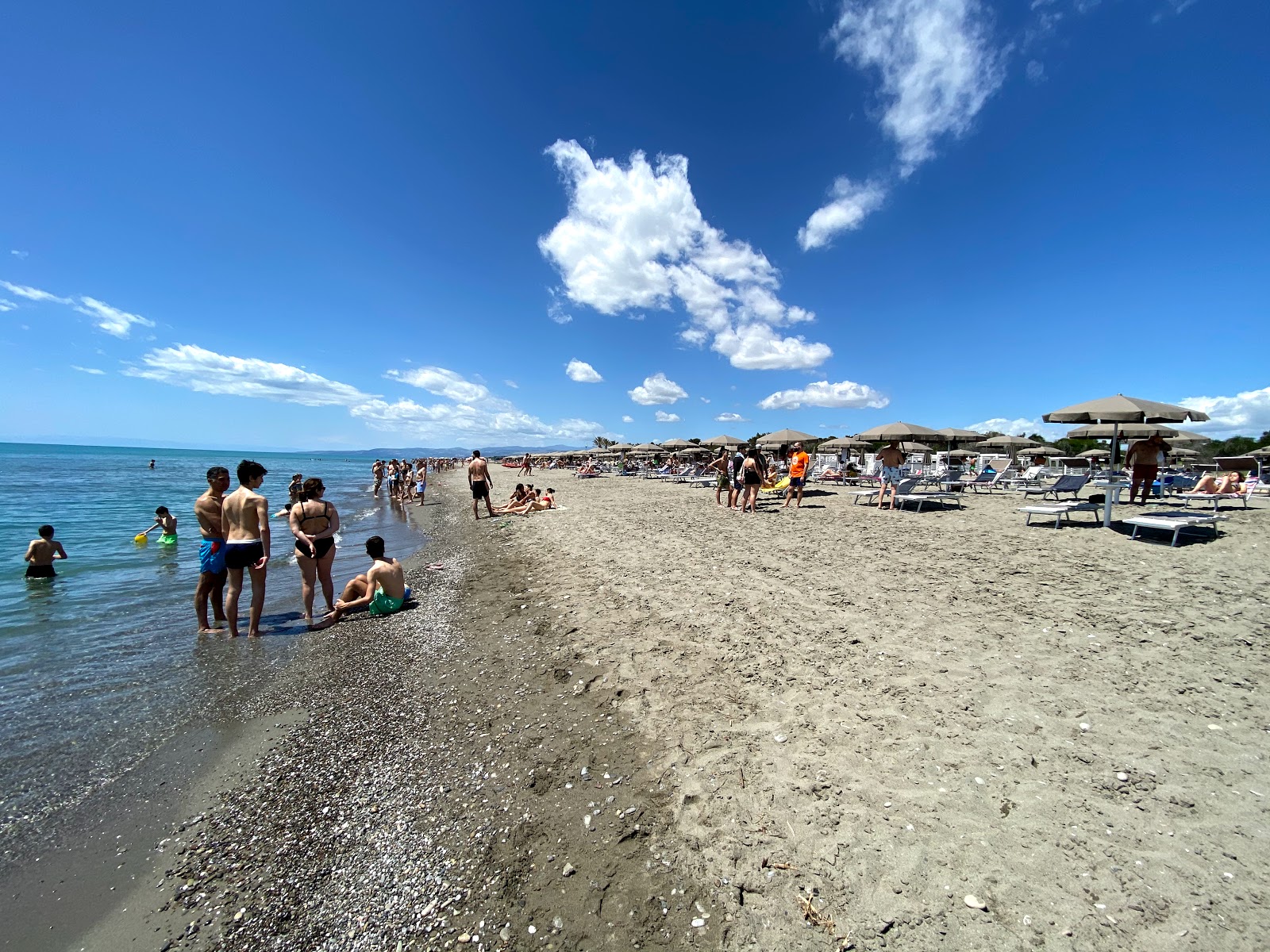 Φωτογραφία του Spiaggia di Policoro με μακρά ευθεία ακτή