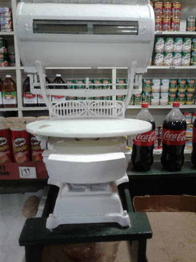 Grocery Store «E G Webster & Son», reviews and photos, 810 Race St, Cambridge, MD 21613, USA