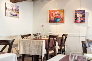 Photo n°57 de Le Côté Saint Pierre à Coutances ()