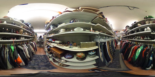 Thrift Store «Castaway Treasures Thrift & Gift Store», reviews and photos, 22309 7th Ave S, Des Moines, WA 98188, USA