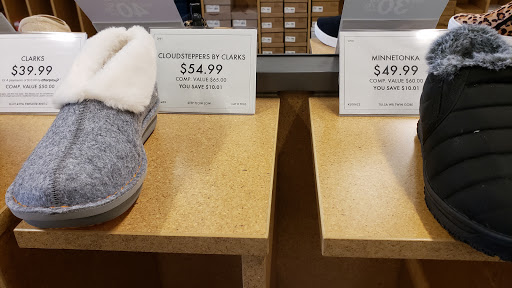 Shoe Store «DSW Designer Shoe Warehouse», reviews and photos, 23171 W Outer Dr, Allen Park, MI 48101, USA