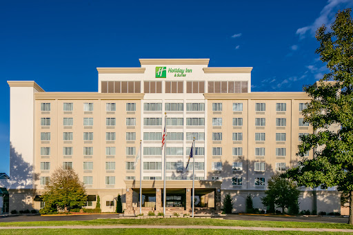 Holiday Inn & Suites Overland Park-West, an IHG Hotel