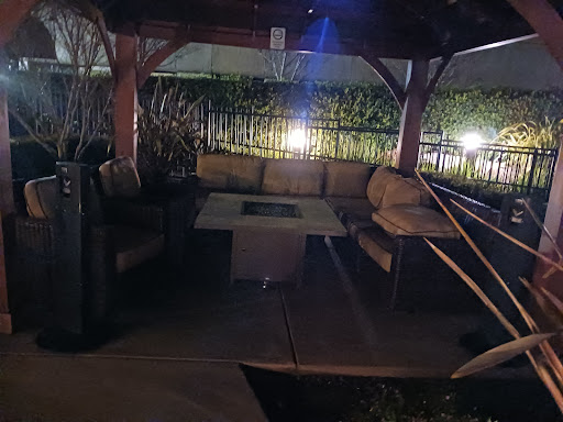 DoubleTree by Hilton Pleasanton at the Club image