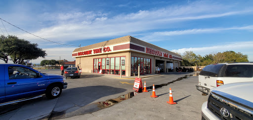 Tire Shop «Discount Tire Store - Leon Valley, TX», reviews and photos, 6221 Bandera Rd, Leon Valley, TX 78238, USA