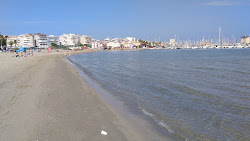 Photo de Playa Acequion avec baie spacieuse