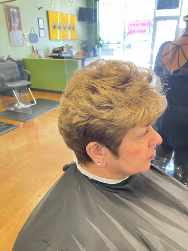Beauty Salon «Clip & Flip Hair Salon», reviews and photos, 8802 Potranco Rd #108, San Antonio, TX 78251, USA