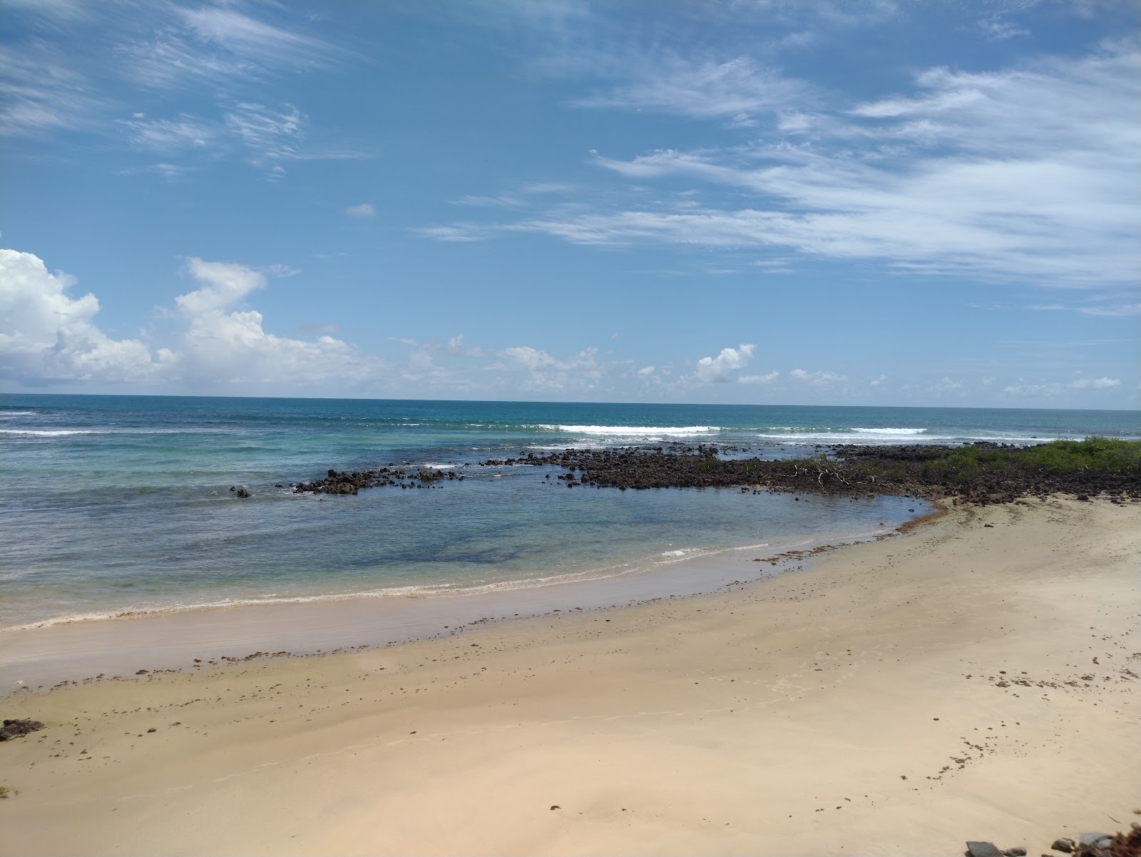 Φωτογραφία του Παραλία Μπούζιος - δημοφιλές μέρος μεταξύ λάτρεις της χαλάρωσης