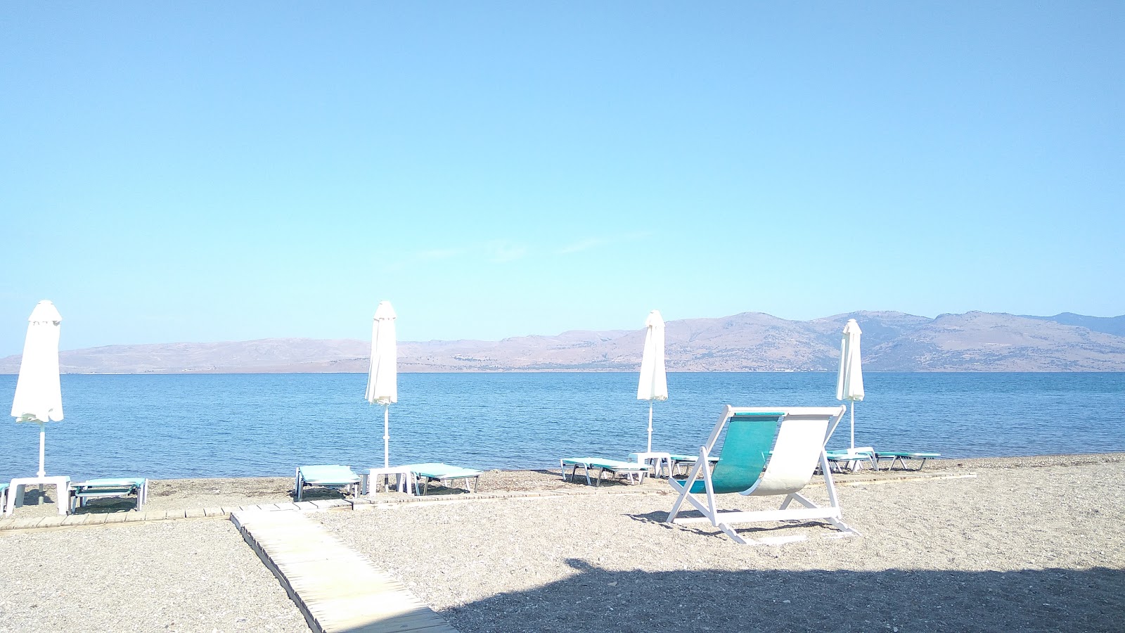 Paralia Skala Polichnitou'in fotoğrafı ve yerleşim