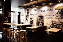 Atmosphère du Restaurant de cuisine fusion asiatique OH'WOK à Annemasse - n°8
