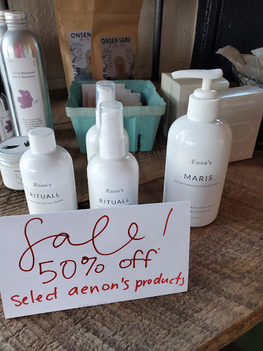 Grocery Store «Wildwood Market», reviews and photos, 1015 Virginia Ave, Indianapolis, IN 46203, USA