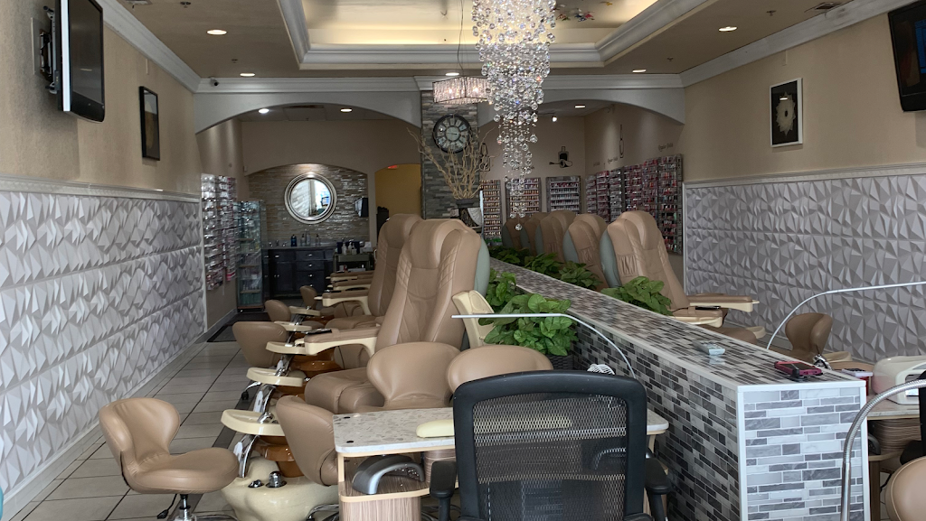 Ava Nails & Spa 95843