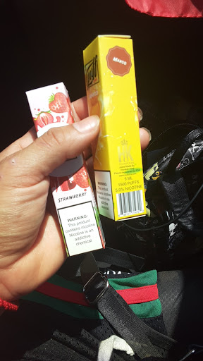 Tobacco Shop «Hot Box Smoke Shop», reviews and photos, 1111 El Camino Real #3, Santa Clara, CA 95050, USA