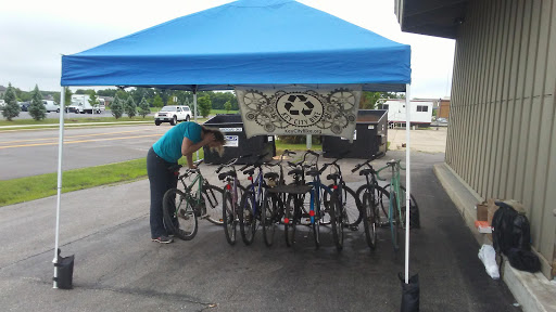 Sporting Goods Store «Flying Penguin Outdoor Sports», reviews and photos, 624 N Victory Dr, Mankato, MN 56001, USA