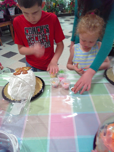 Grocery Store «Kroger», reviews and photos, 13333 Eureka Rd, Southgate, MI 48195, USA