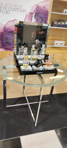 Cosmetics Store «SEPHORA», reviews and photos, 400 Commons Way #141, Bridgewater, NJ 08807, USA