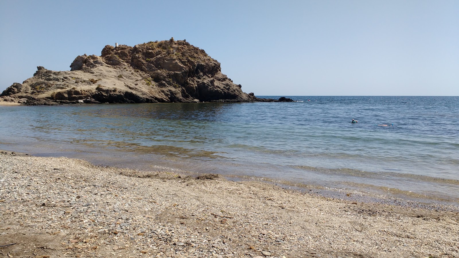 Foto von Playa del Arroz mit kleine bucht