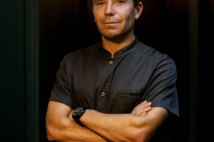 Dr Emmanuel MOLINARI, dermatologie esthétique et laser à Paris image
