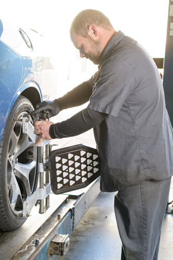 Tire Shop «C & R Tire - Scottsdale», reviews and photos, 9580 E Raintree Dr, Scottsdale, AZ 85260, USA