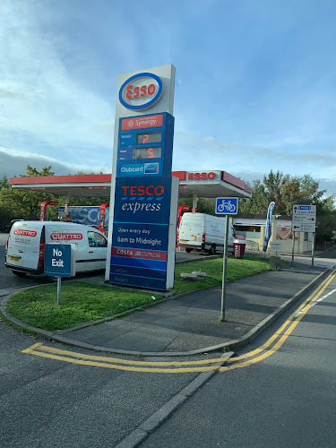 Comments and reviews of ESSO TESCO ECCLES EXPRESS