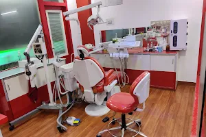 Mahesh Dental Speciality Clinics image