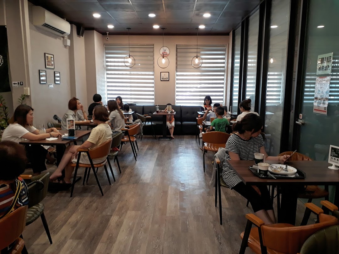 麥味登Cafe & Brunch-台南公園店