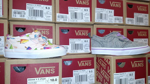 Shoe Store «Shoe Show», reviews and photos, 1811 Glenn Blvd SW, Fort Payne, AL 35968, USA