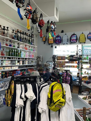 Tobacco Shop «Treehouse Smoke Shop», reviews and photos, 1321 N Federal Hwy, Hollywood, FL 33020, USA