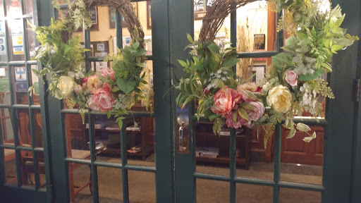 Sushi Restaurant «Chesapeake Inn Restaurant & Marina», reviews and photos, 605 2nd St, Chesapeake City, MD 21915, USA