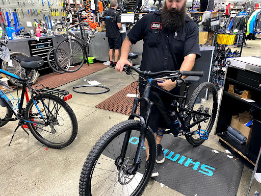 Bicycle Store «Bicycle Centres of Everett», reviews and photos, 4707 Evergreen Way, Everett, WA 98203, USA