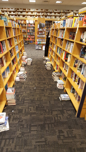 Book Store «Books-A-Million», reviews and photos, 100 Viewmont Dr, Scranton, PA 18508, USA
