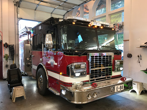 Auto Glass Shop «The Autoglass Clinic & Mobile Radio», reviews and photos, 20101 Front St NE, Poulsbo, WA 98370, USA