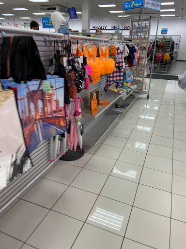 Clothing Store «Burlington Coat Factory», reviews and photos, 4701 N Harlem Ave, Harwood Heights, IL 60706, USA