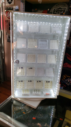 Tobacco Shop «The House of Vape and Smoke», reviews and photos, 944 W 6th St #114, Corona, CA 92882, USA