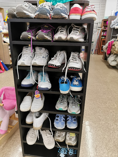 Clothing Store «Furry Friends Thrift», reviews and photos, 615 W Indiantown Rd, Jupiter, FL 33458, USA