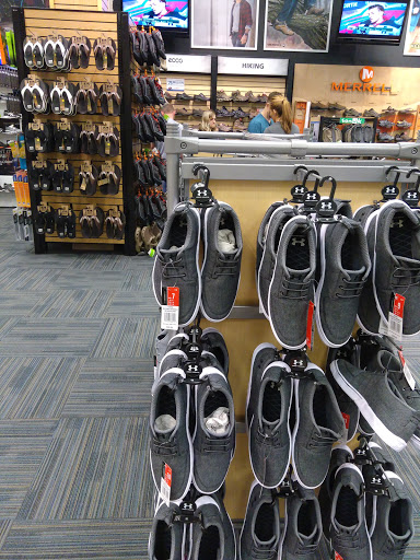Sporting Goods Store «SCHEELS», reviews and photos, 1850 Adams St, Mankato, MN 56001, USA