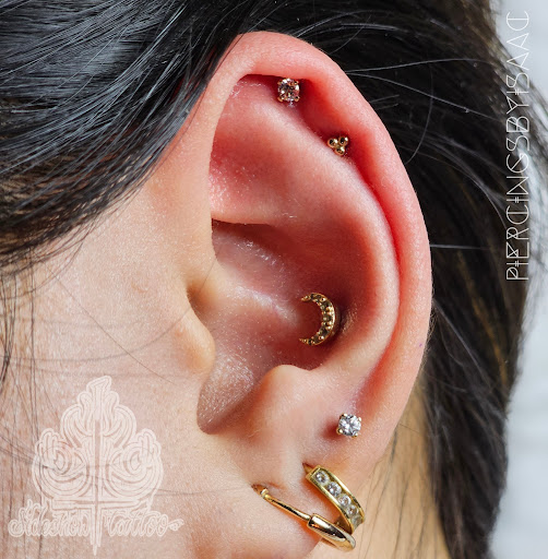 Explore free hand tattoo ideas, creative tattoo ideas in San Diego, available at Sideshow Tattoo and Piercing