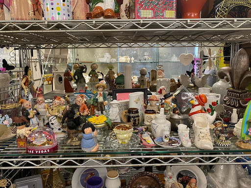 Thrift Store «Grannies Attic», reviews and photos, 1327 E Main, Puyallup, WA 98372, USA