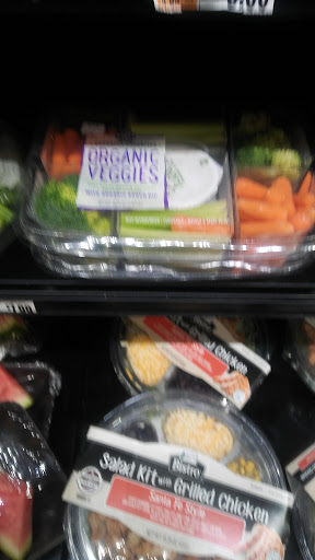 Grocery Store «Giant Food Stores», reviews and photos, 300 E Baltimore Ave, Lansdowne, PA 19050, USA