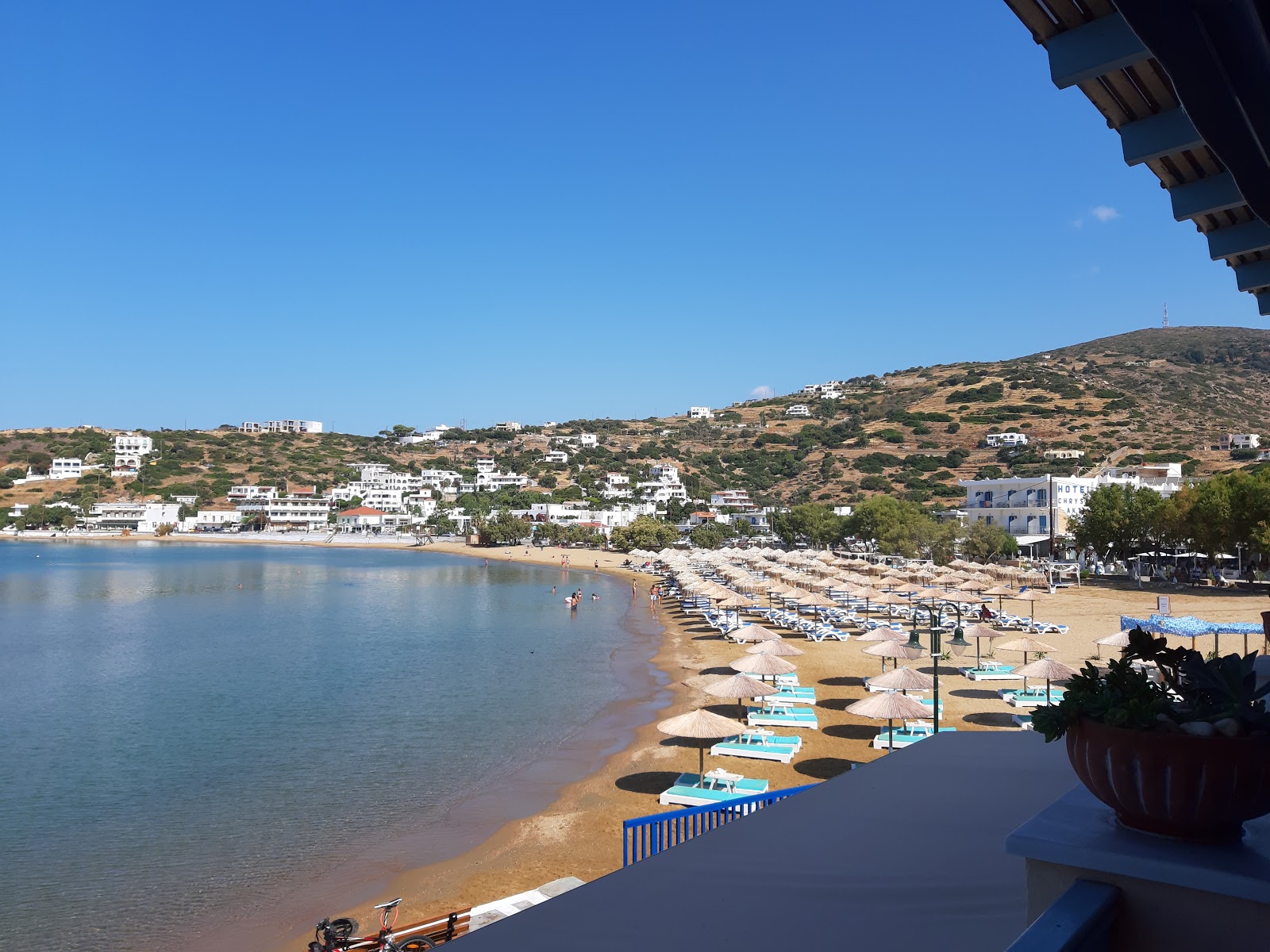 Fotografija Plaža Batsi z prostoren zaliv